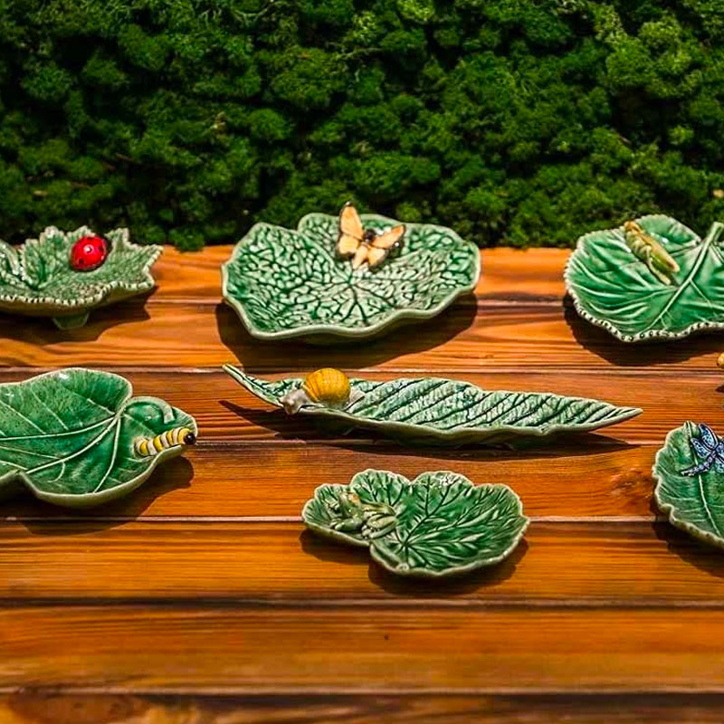 BORDALLO PINHEIRO Vassoio Begonia con Farfalla 20 cm